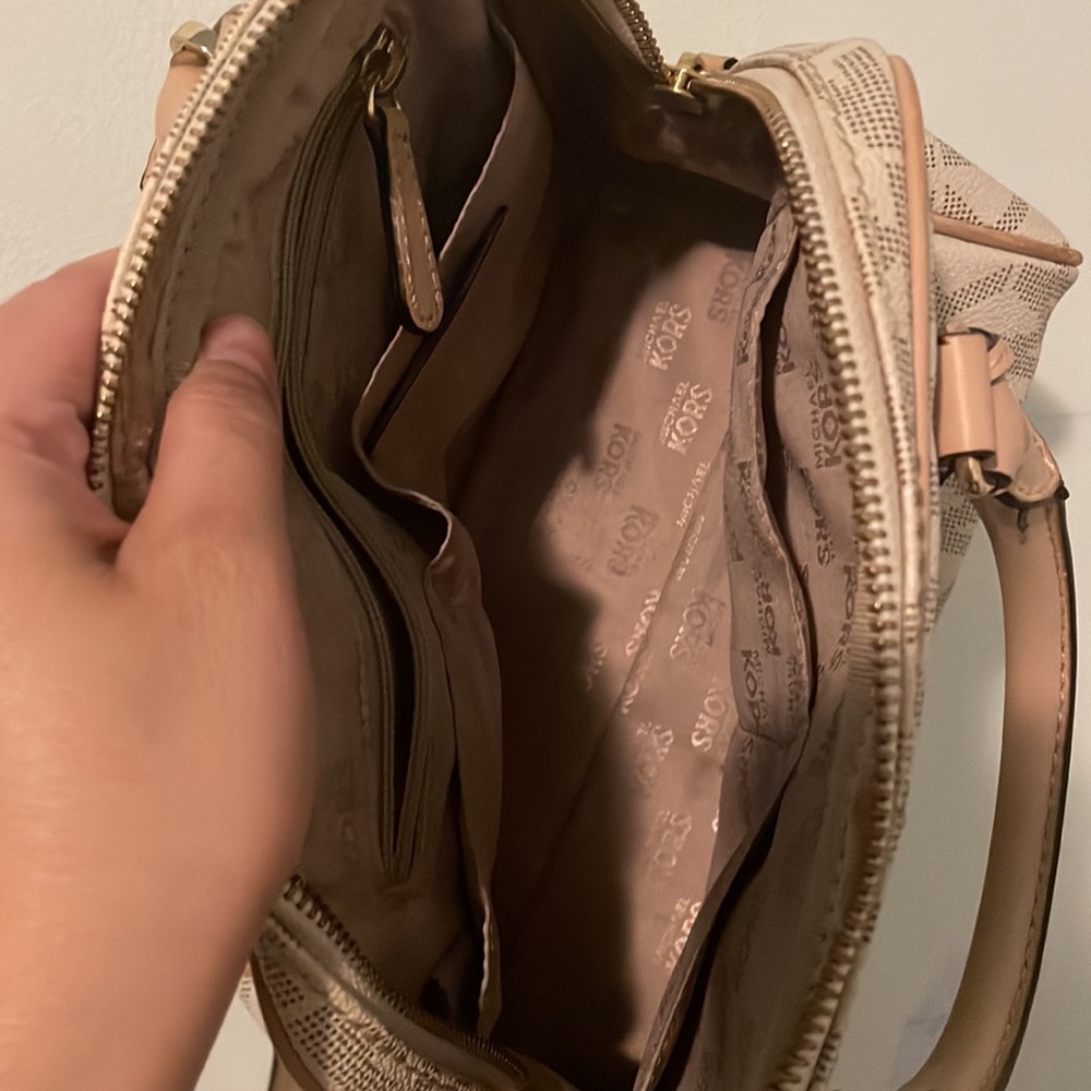 Michael Kors Bag - Picture 4 of 5